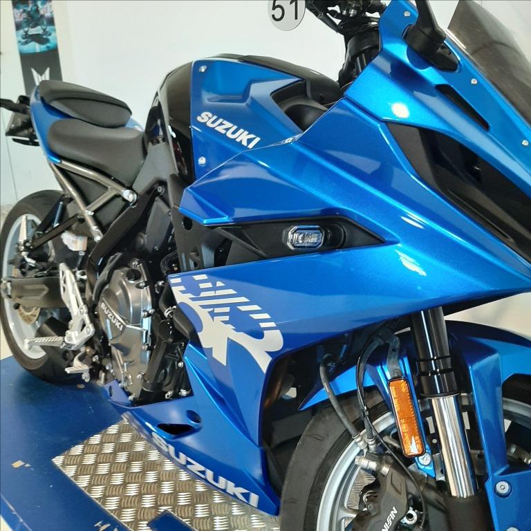 SUZUKI GSX-8R Abs