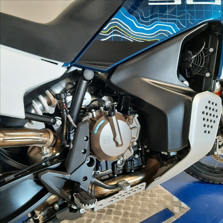 HUSQVARNA Norden 901 Expedition Abs