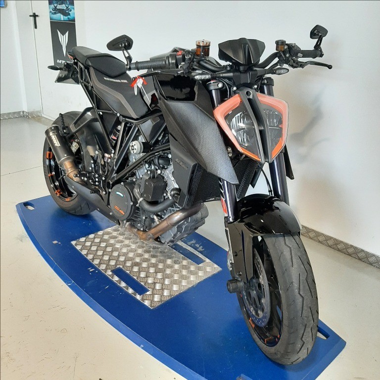 KTM 1290 Super Duke R