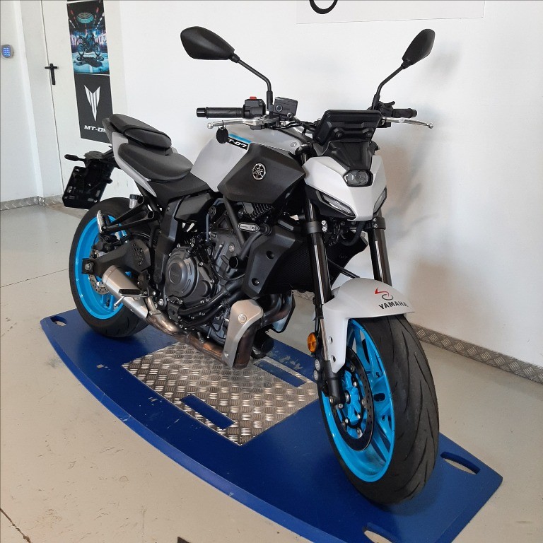 YAMAHA MT-07 690 Abs